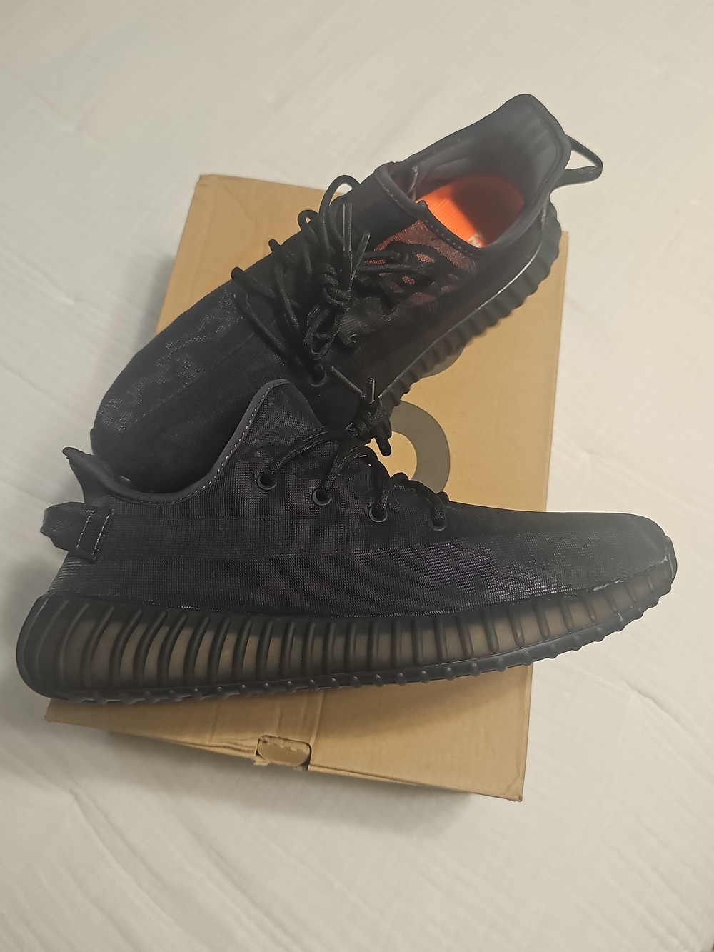 YEEZY BOOST 350 V2 "Mono Cinder"
